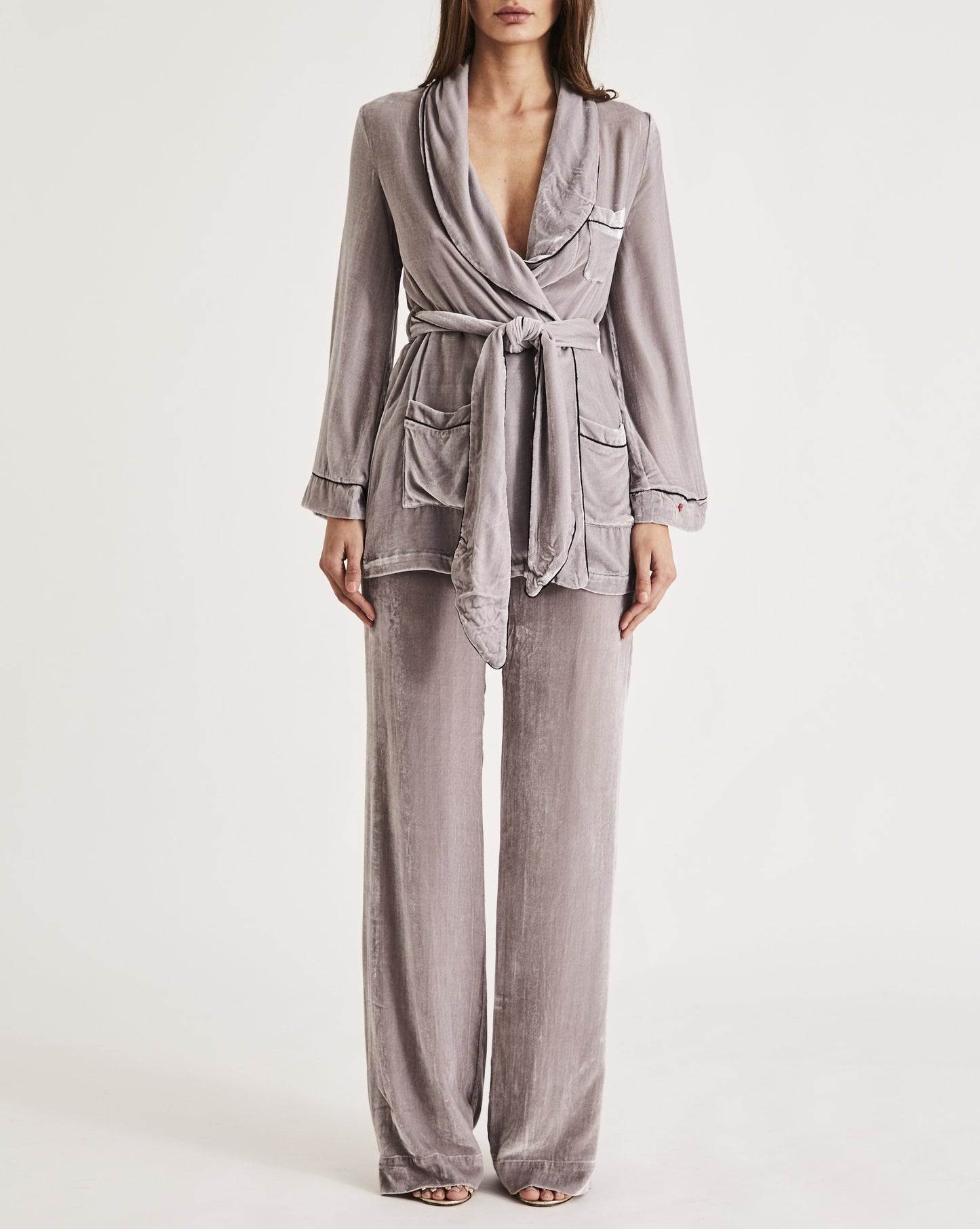 BON VIVANT ROBE {PLATINUM}