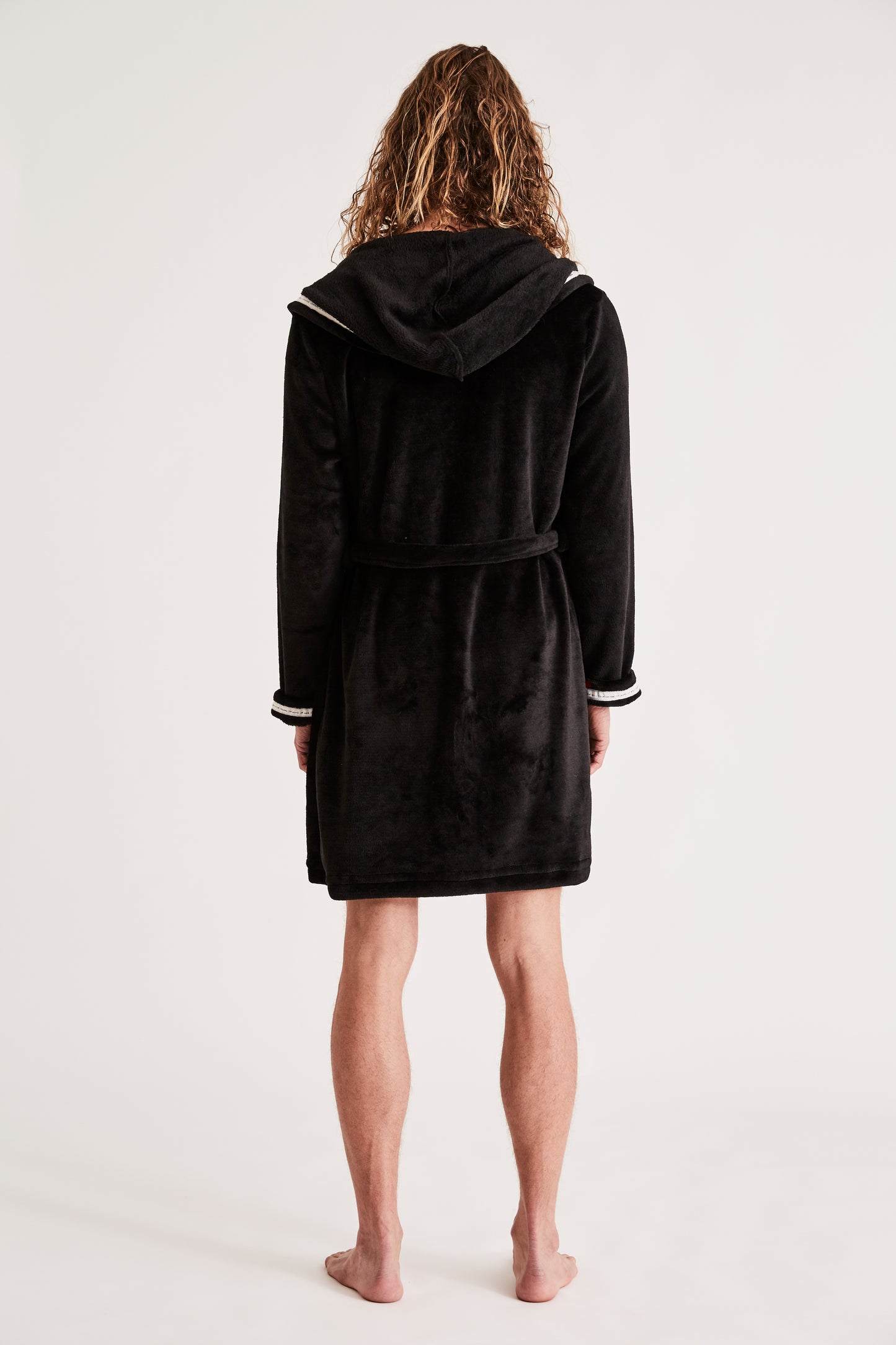 CHAMPION MAN ROBE {BLACK}