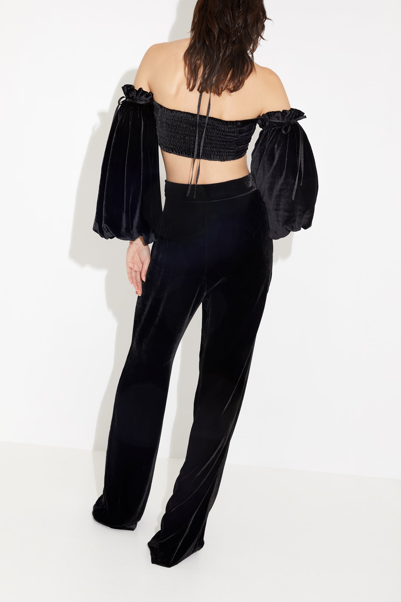 BRONTË MIDI VELVET TOP {BLACK}